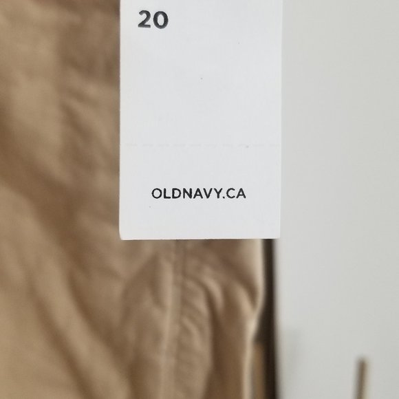 Old Navy NEW Khaki Tan Classic Everyday Cotton Blend Pockets Shorts Plus Size 20 - Picture 7 of 9